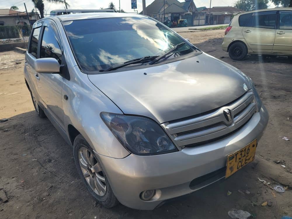 Buy Toyota IST 2005 for Sale in Dar es Salaam