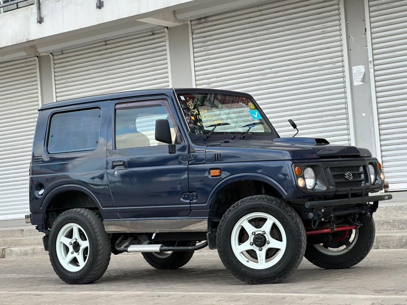 Magari Sokoni Suzuki Jimny ya Bei Poa 1995