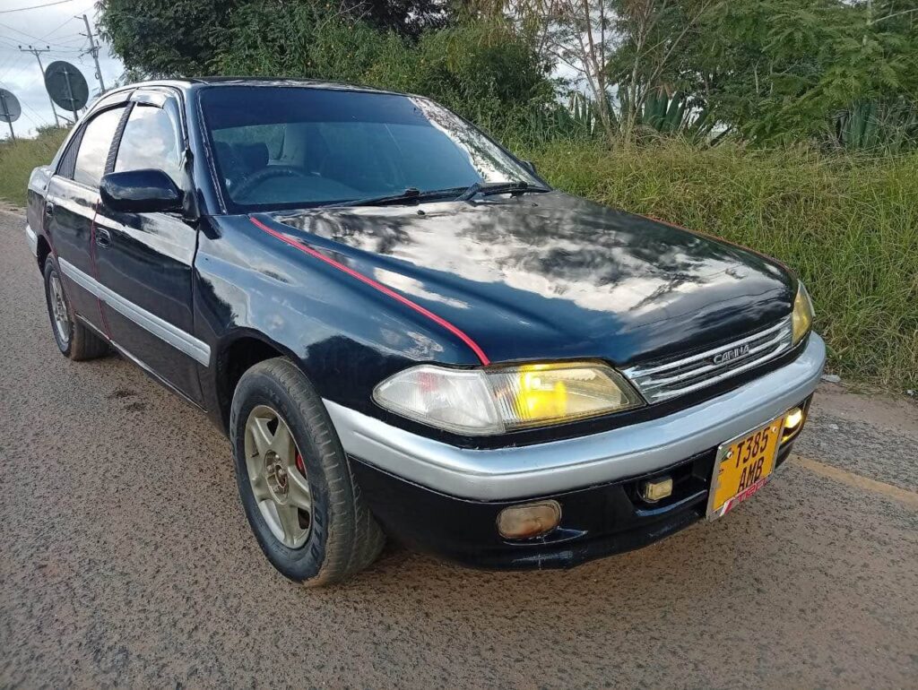 Price Toyota Carina 1995 for Sale in Tanga