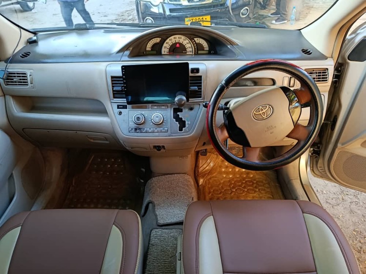Bei ya Toyota Raum 2004 Sokoni Dar es Salaam Tanzania