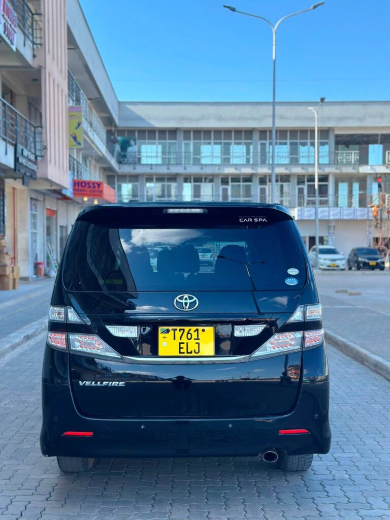 Magari Sokoni Toyota Vellfire ya Bei Poa 2011