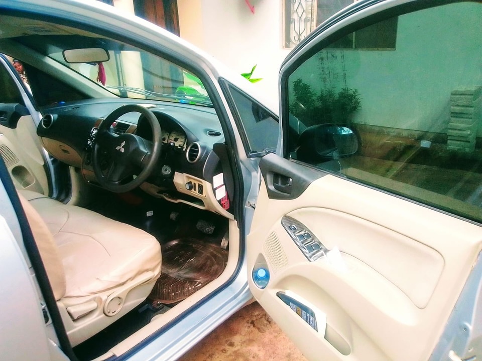 Price Mitsubishi Colt 2005 for Sale in Dar es Salaam