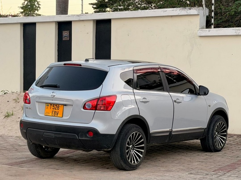 Nissan Dualis bei poa sokoni Dar es Salaam Tanzania