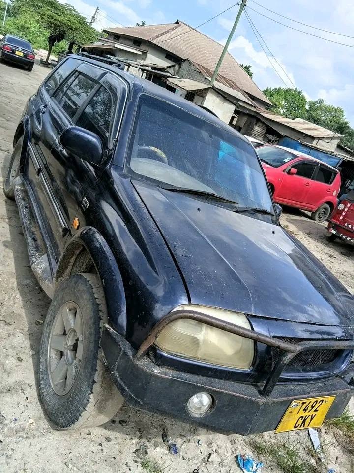 Price Of Suzuki Escudo 2002 for Sale in Tanzania