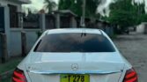 Benz E-Class bei poa sokoni Dar es Salaam Tanzania