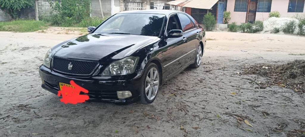 Price Of Toyota Crown 2006 for Sale in Tanzania