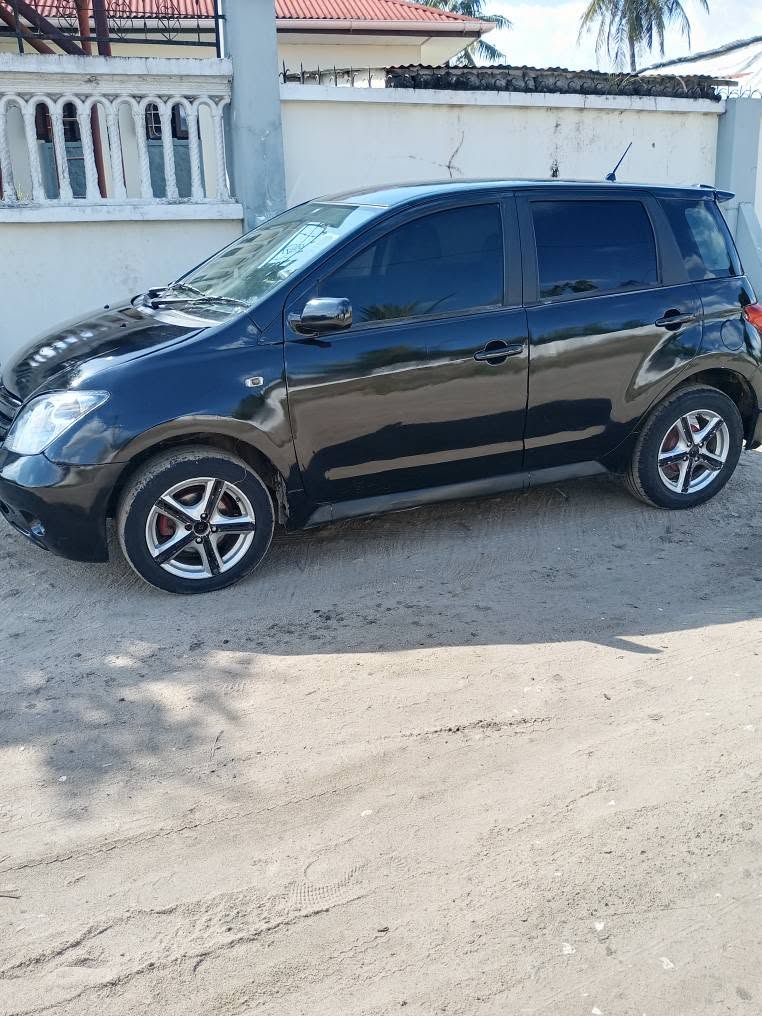Toyota IST 2004 for Sale in Dar es Salaam