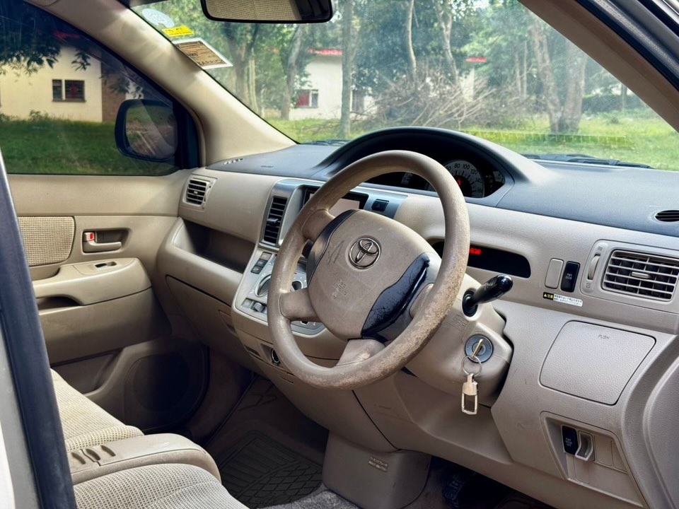 Toyota Raum 2006 Inauzwa Arusha Tanzania