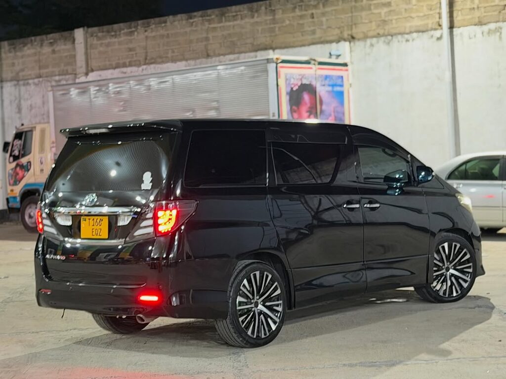 Magari Alphard 2010 lipo Dar es Salaam