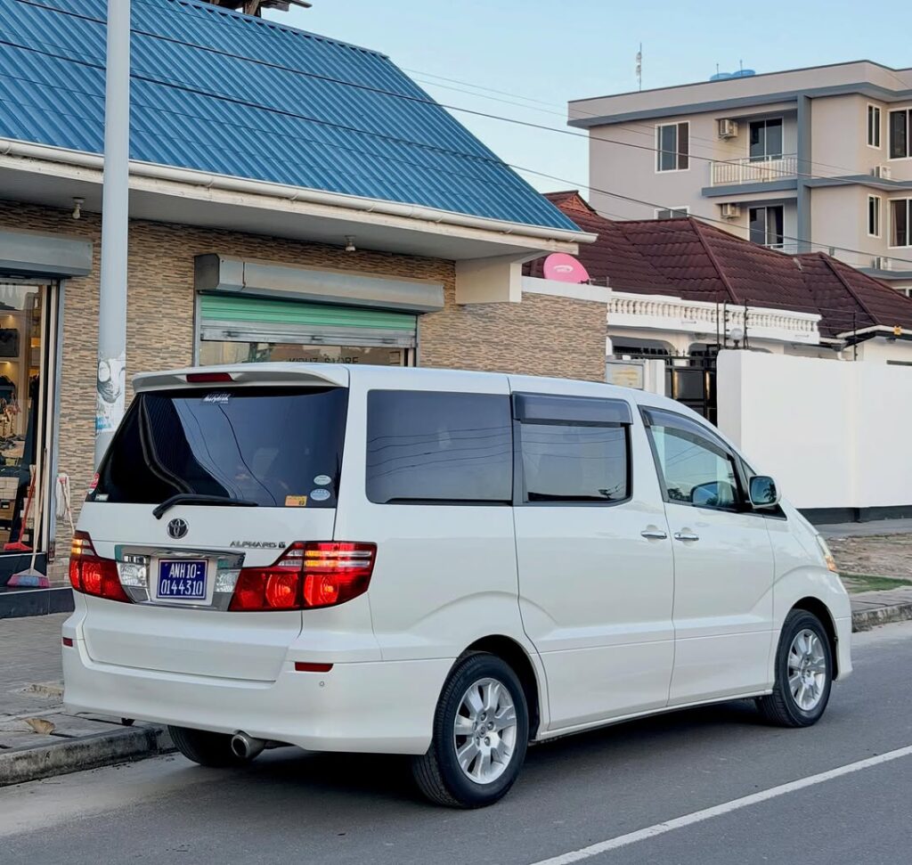 Price Toyota Alphard 2006 for Sale in Dar es Salaam