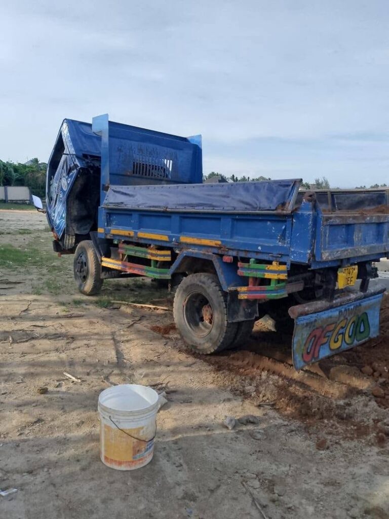 Buy Mitsubishi Canter 2000 for Sale in Dar es Salaam