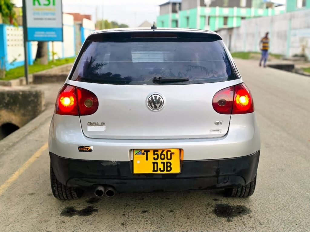 Price Volkswagen Golf 2006 for Sale in Dar es Salaam