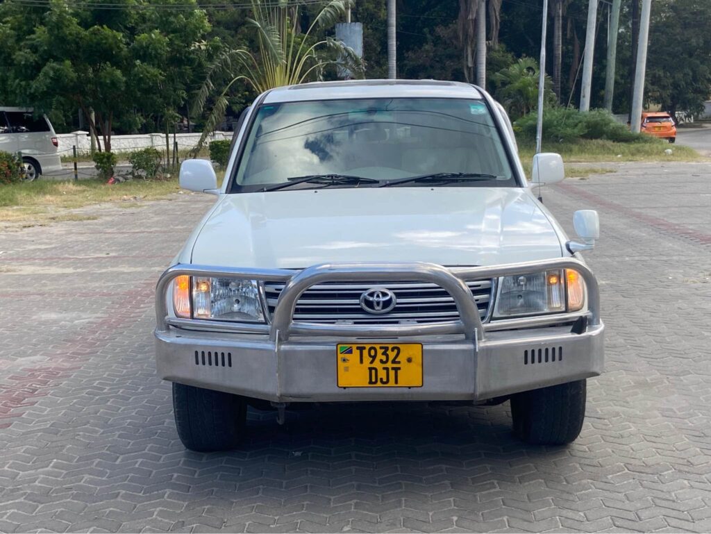 Price Of Toyota Land Cruiser V8 2003 for Sale in Tanzania