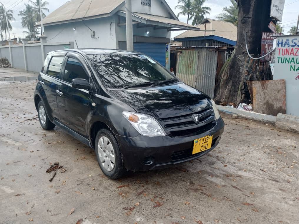 Price Of Toyota IST 2005 for Sale in Tanzania