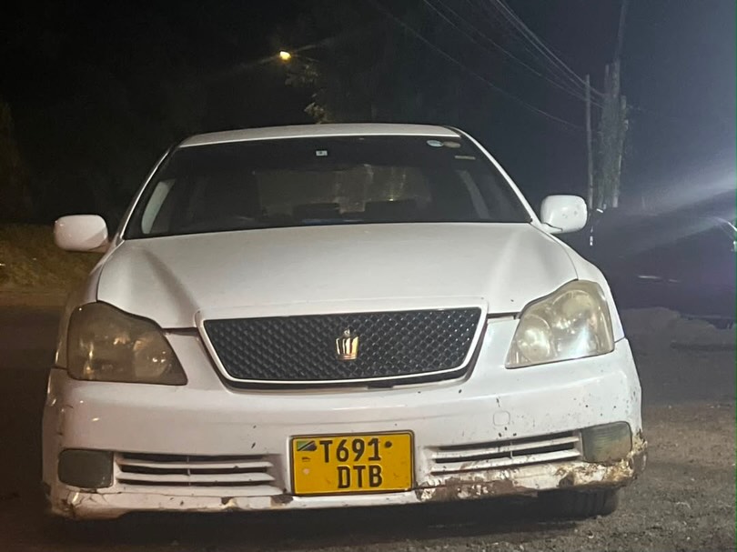 Magari Crown 2005 lipo Arusha