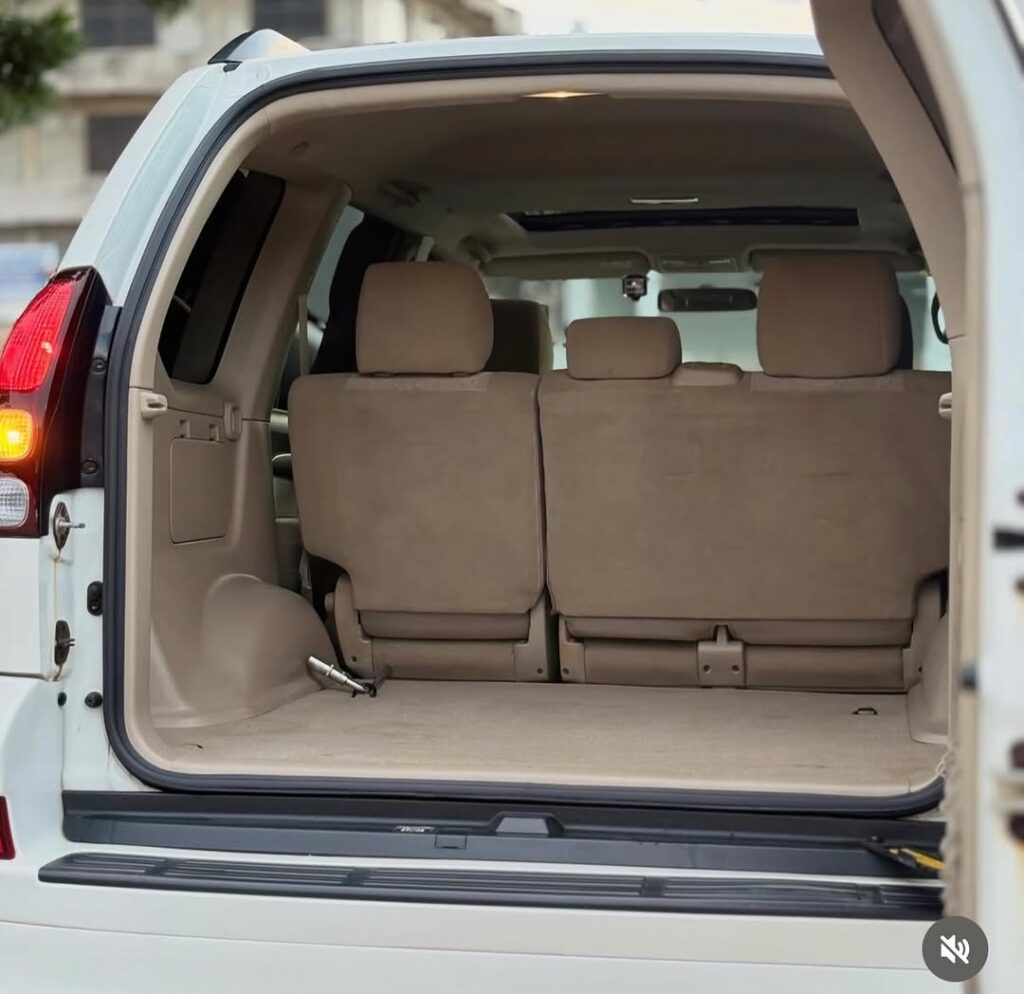 Magari Used Toyota Land Cruiser Prado 2006 Dar es Salaam Tanzania