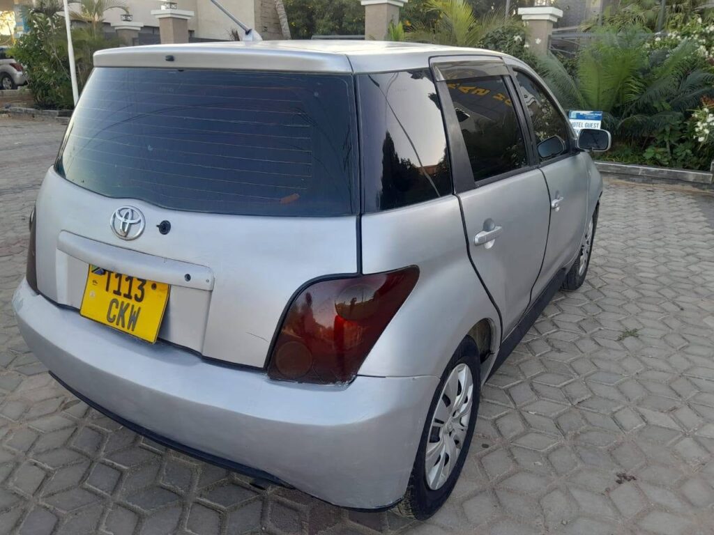 Price Toyota IST 2005 for Sale in Singida