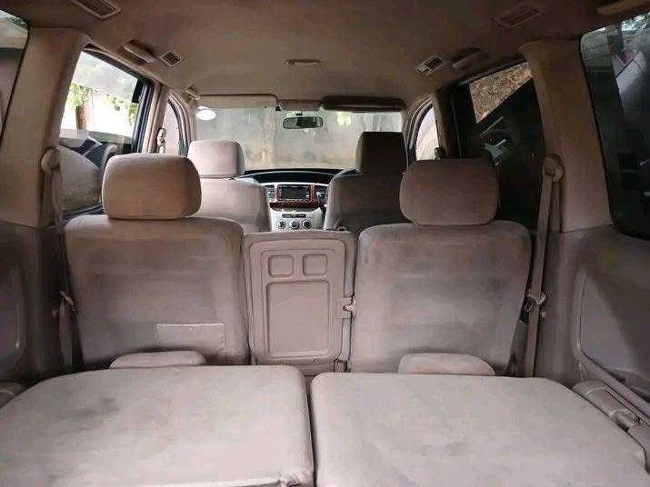 Magari Used Toyota Noah 2004 Arusha Tanzania