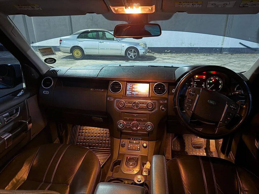 Magari Used Land Rover Discovery 4 2015 Dar es Salaam Tanzania