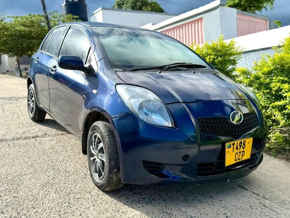 Toyota Vitz bei poa sokoni Dar es Salaam Tanzania
