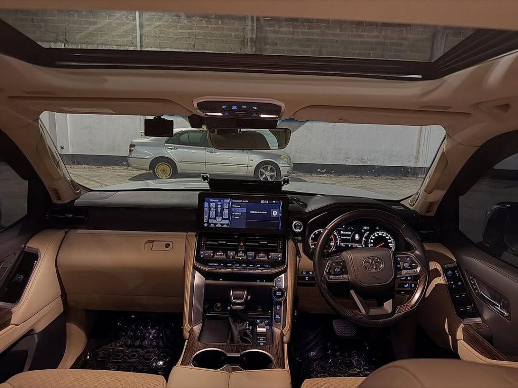 Price Toyota Land Cruiser 300 Series 2024 for Sale in Dar es Salaam