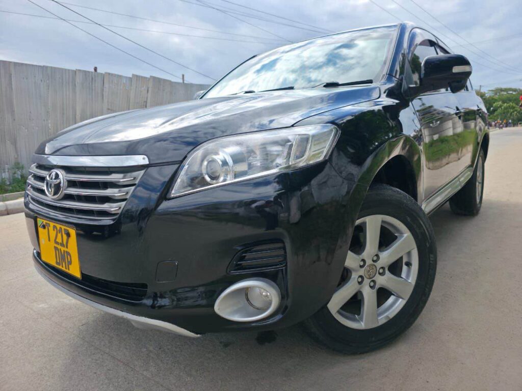 Toyota Vanguard bei poa sokoni Dar es Salaam Tanzania