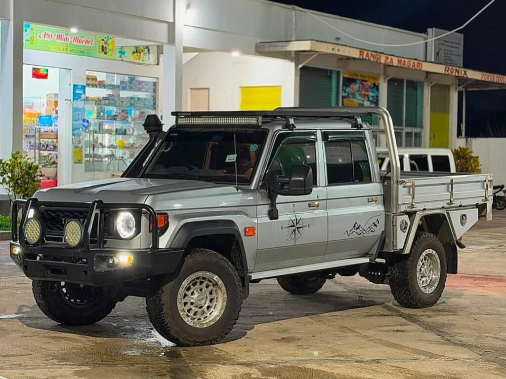 Magari Land Cruiser 79 Pickup 2025 lipo Dar es Salaam