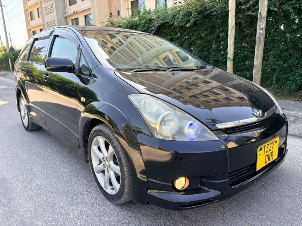 Magari Sokoni Toyota Wish ya Bei Poa 2004