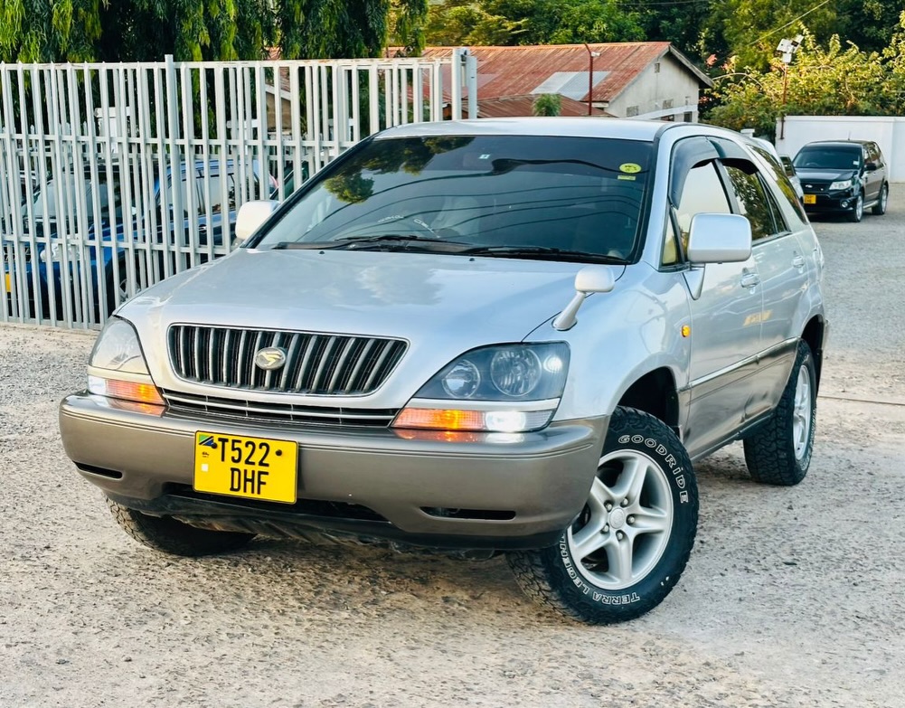 For Sale Toyota Harrier 2000 in Mwanza