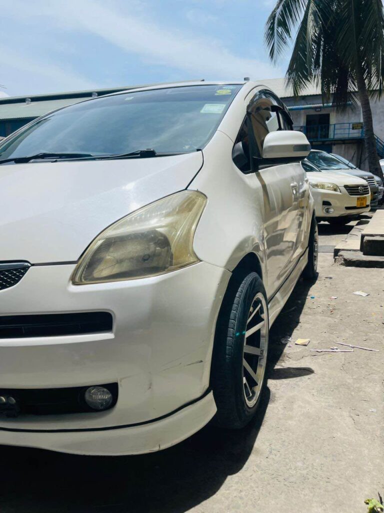Price Toyota Ractis 2006 for Sale in Dar es Salaam