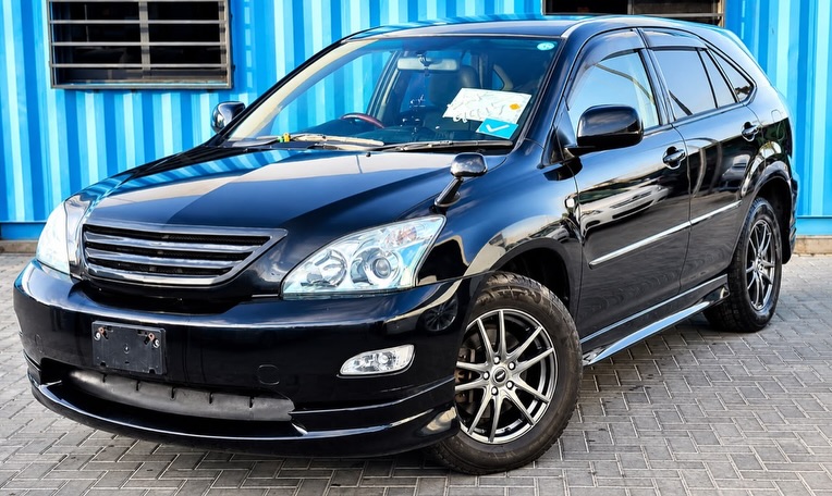 Magari Harrier 2005 lipo Dar es Salaam