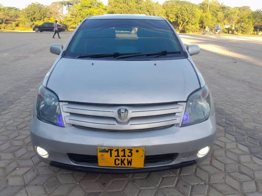 Used Toyota IST 2005 for Sale in Dodoma
