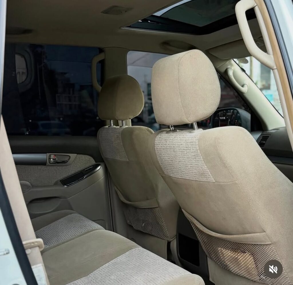Magari Land Cruiser Prado 2006 lipo Dar es Salaam