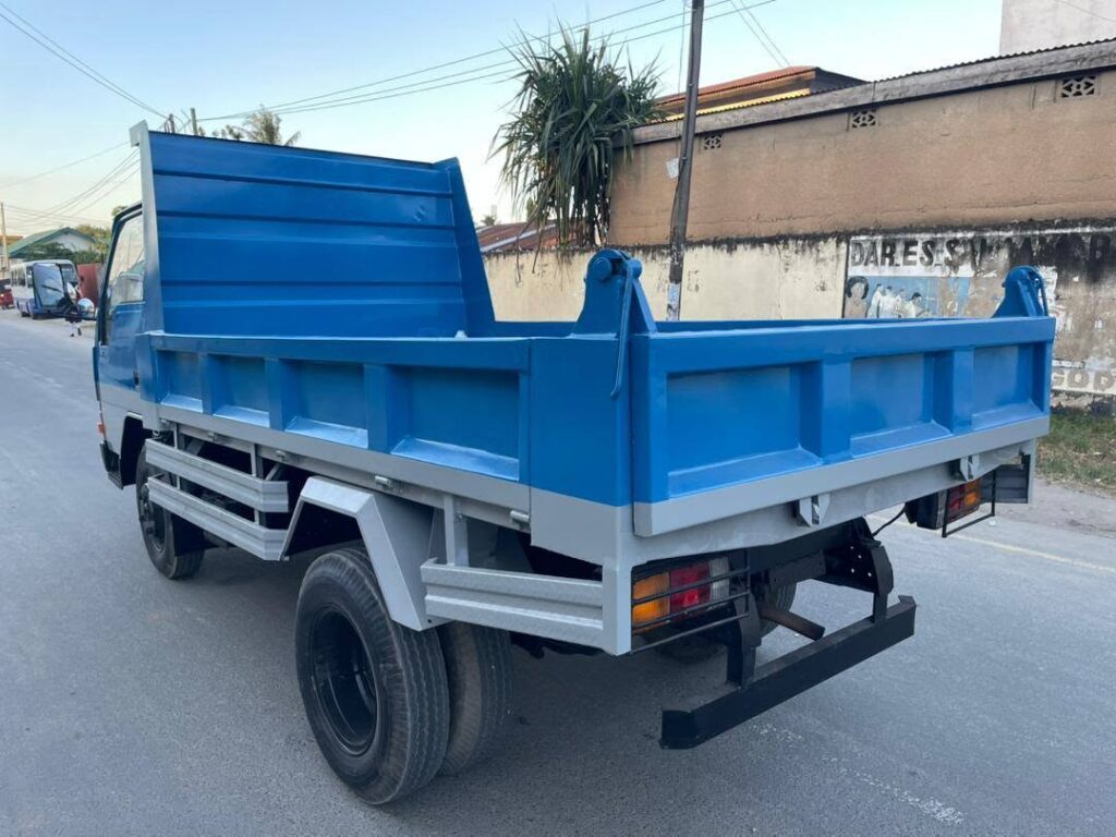 Mitsubishi Canter 1987 for Sale in Dar es Salaam