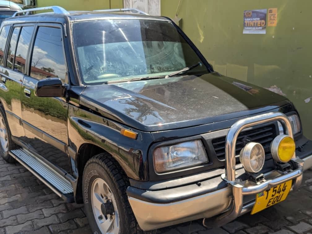 Magari Escudo 1996 lipo Dar es Salaam