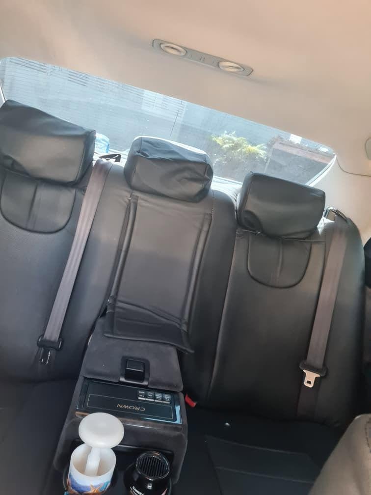 Toyota Crown bei poa sokoni Dar es Salaam Tanzania