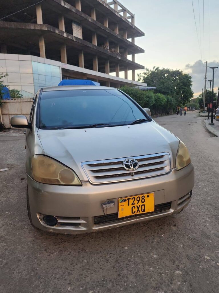 Price Of Toyota Ipsum 2000 for Sale in Tanzania