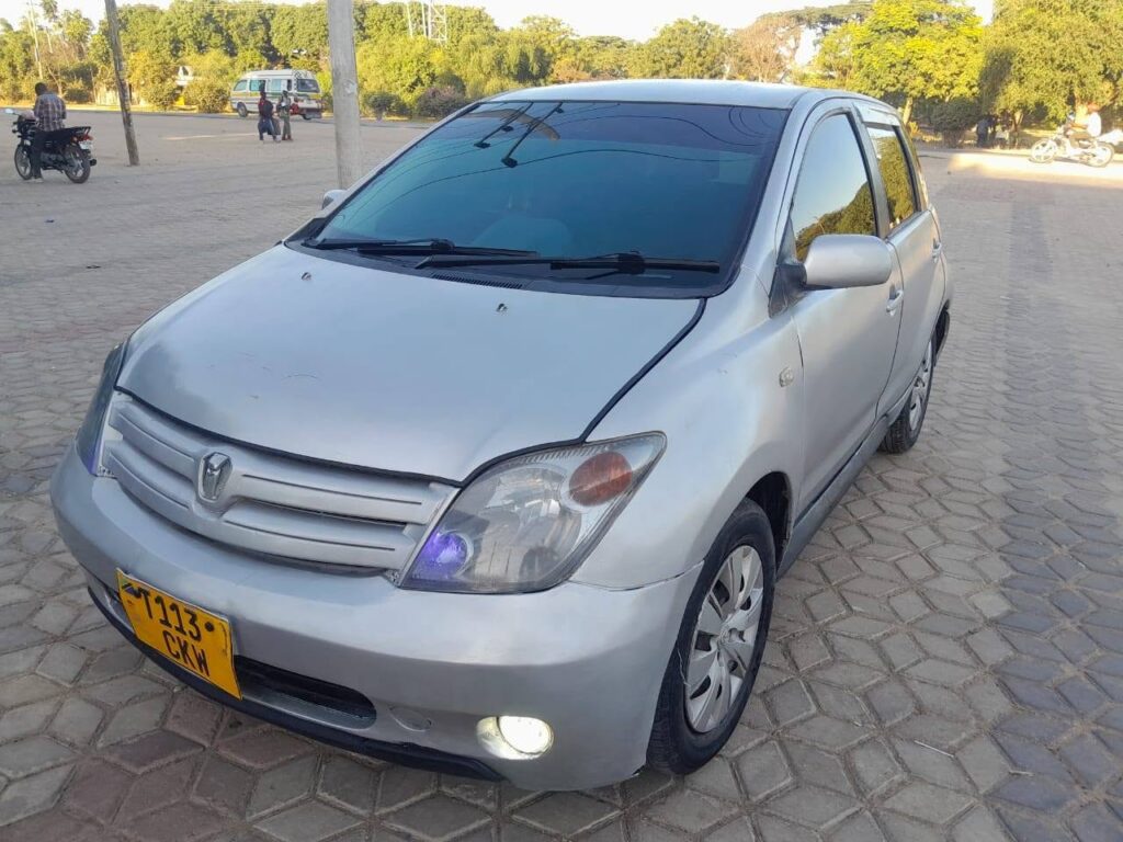 Buy Toyota IST 2005 for Sale in Dodoma