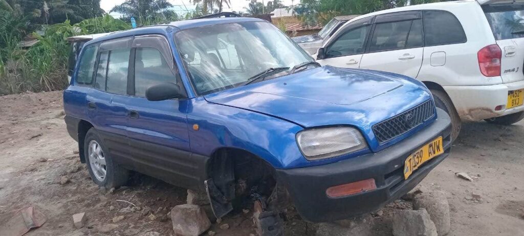 Price Of Toyota Rav4 1998 for Sale in Tanzania