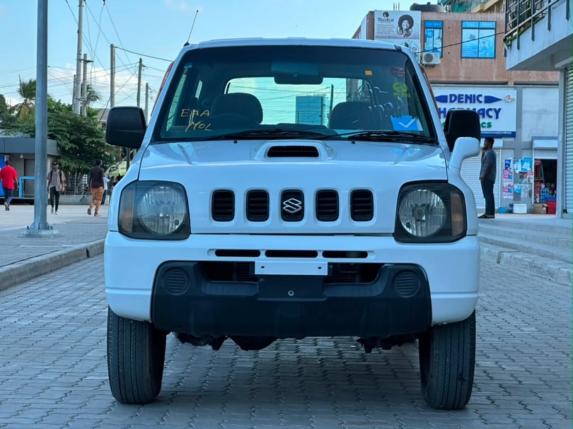Magari Jimny 1999 lipo Dar es Salaam