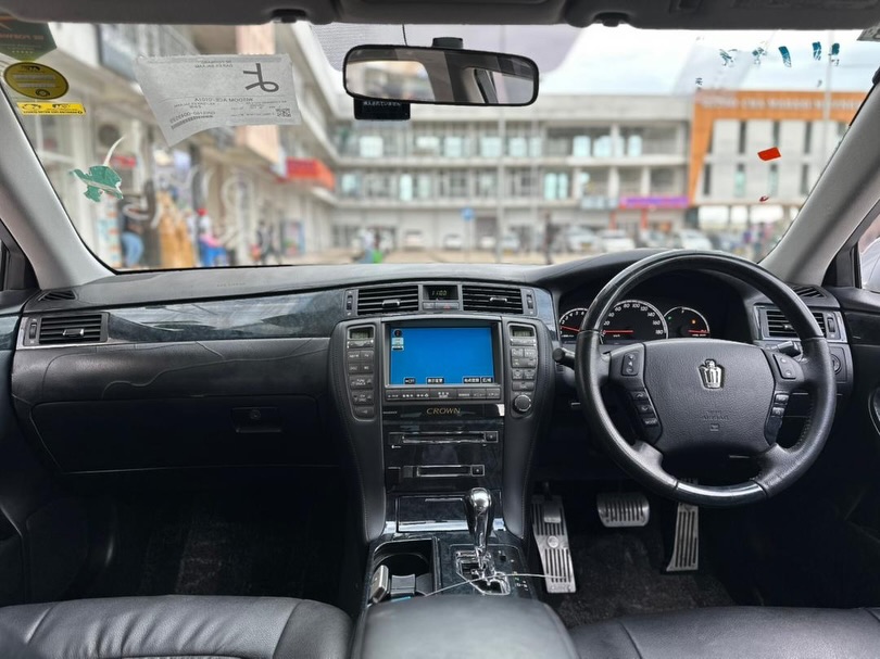 Bei ya Toyota Crown 2006 Sokoni Dar es Salaam Tanzania