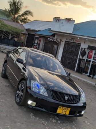 Price of Used Toyota Crown 2007 for Sale in Dar es Salaam Tanzania