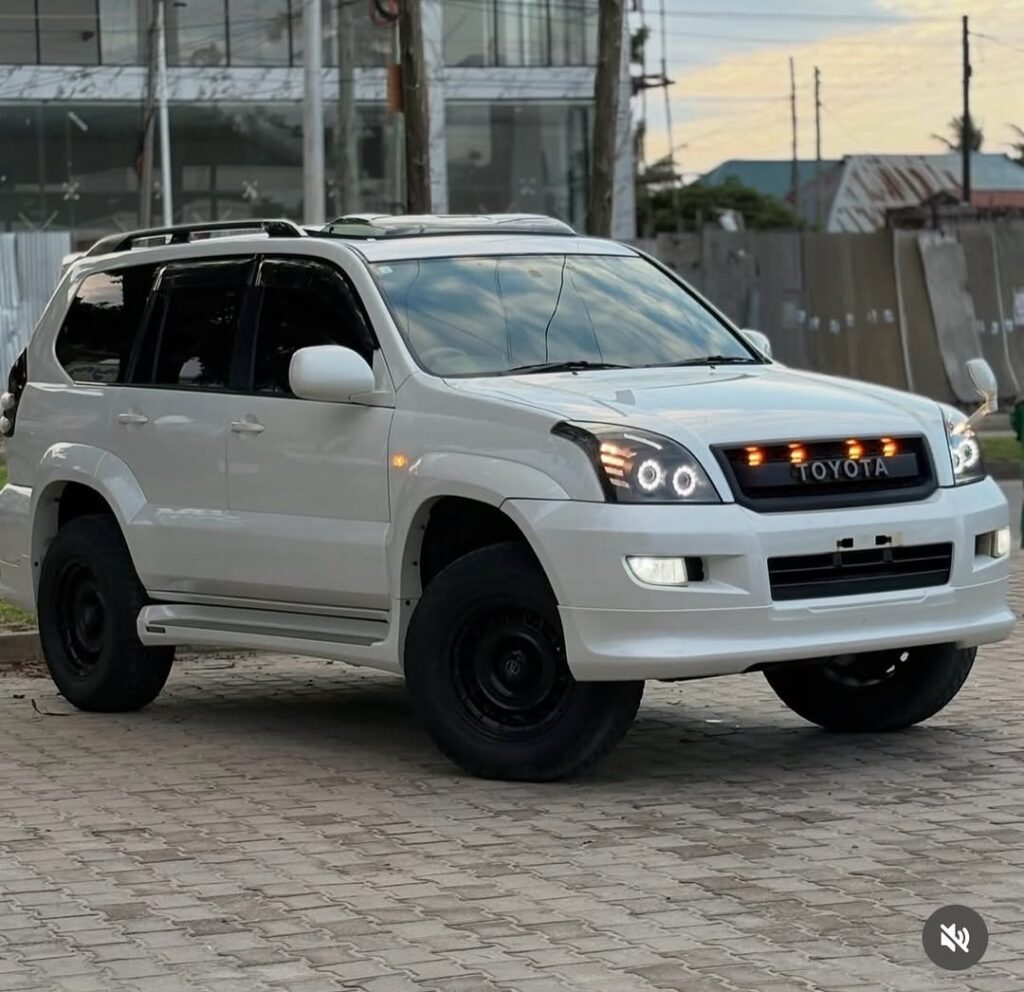Bei ya Toyota Land Cruiser Prado 2006 Sokoni Dar es Salaam Tanzania