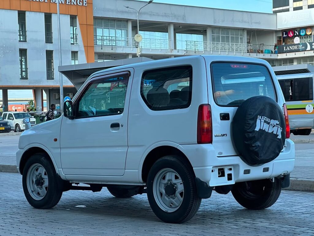 Suzuki Jimny bei poa sokoni Dar es Salaam Tanzania