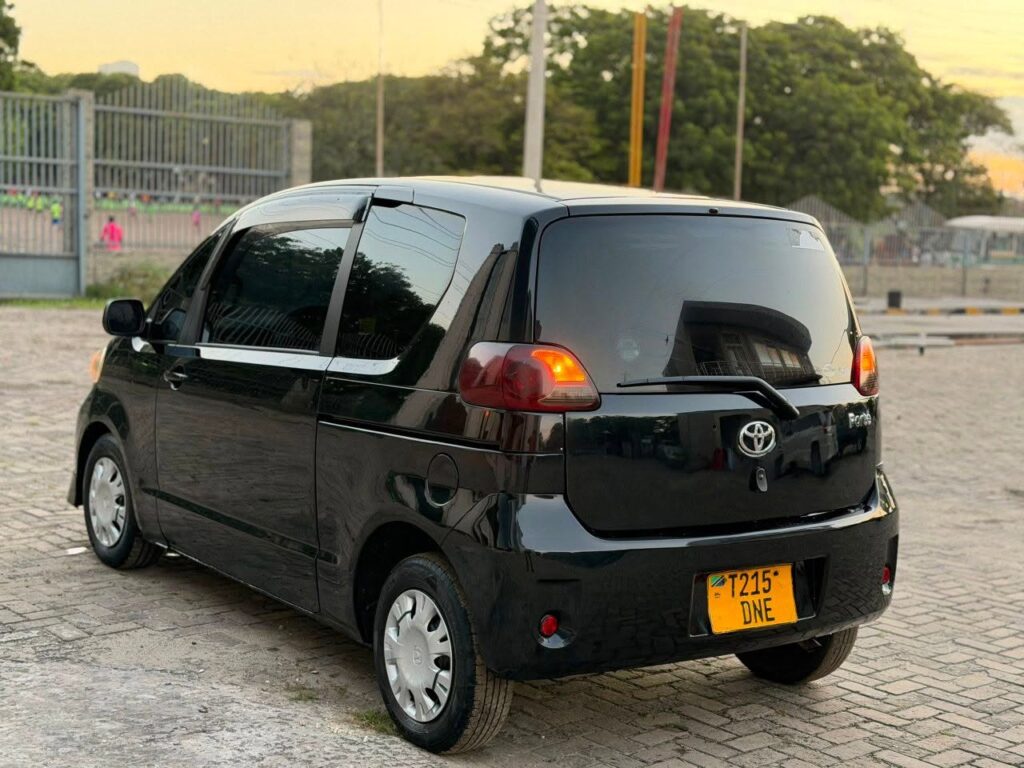Price Toyota Porte 2008 for Sale in Dar es Salaam