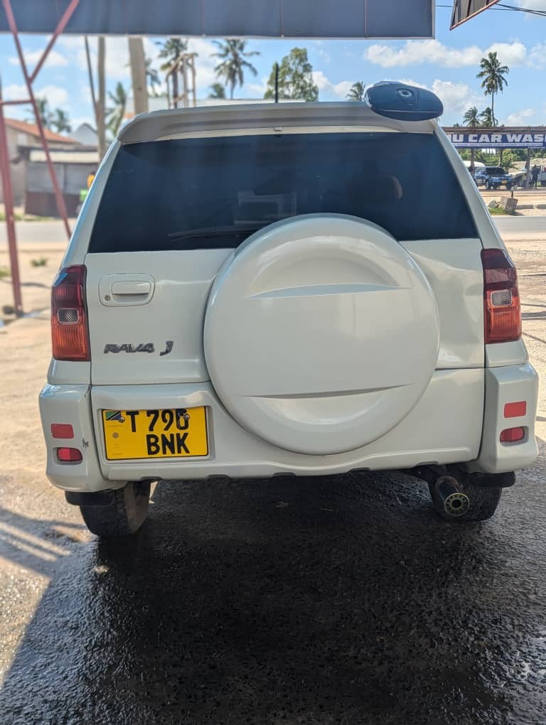 For Sale Toyota Rav4 2003 in Dar es Salaam