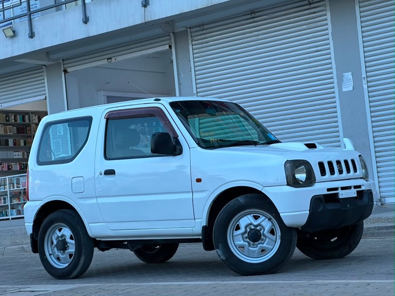 Magari Sokoni Suzuki Jimny ya Bei Poa 1999
