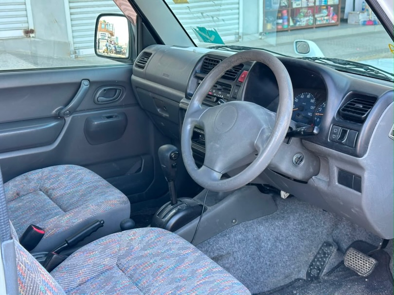 Bei ya Suzuki Jimny 1999 Sokoni Dar es Salaam Tanzania