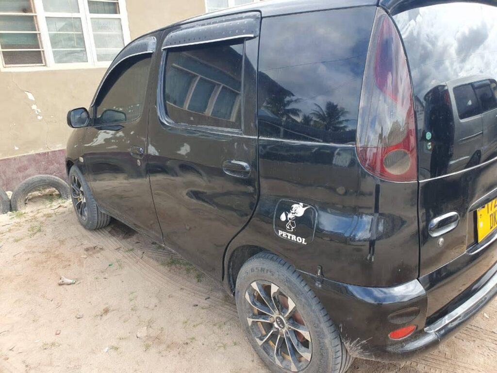 Toyota Funcargo 2002 for Sale in Dar es Salaam