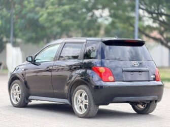 Bei Ya Toyota IST 2005 Sokoni Dar es Salaam Tanzania